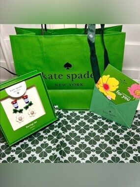 ♠️🔥Kate Spade🔥♠️Earrings Set new in box with Gift wrapping set